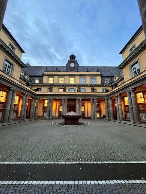 Munich: Guided Private E-Bike Tour with Beer Garden Lunch - Exploring Munich by E-Bike: A Unique Perspective
