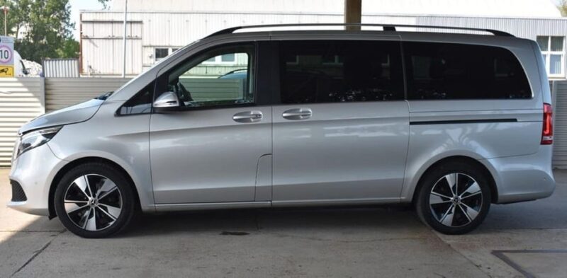 Munich: Private transfer to Vienna with stop in Hallstatt - Pricing and Value