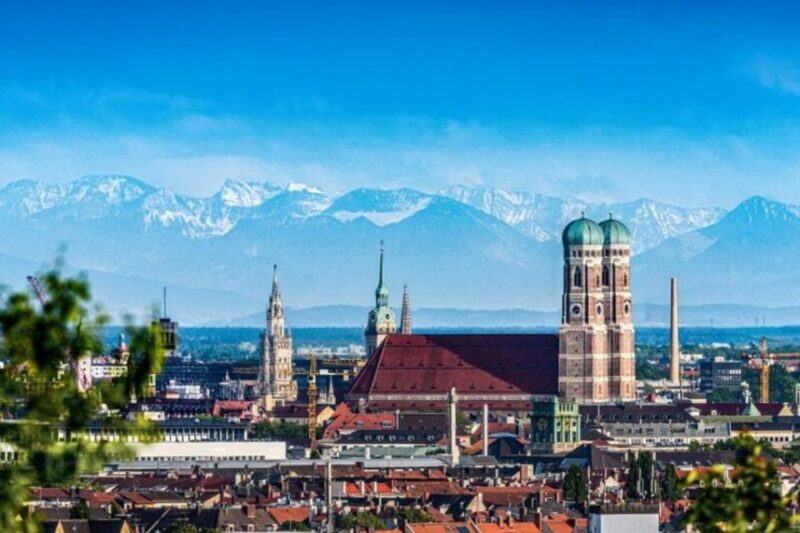 Munich : Private Walking Tour With a Guide (Private Tour) - Experience Highlights