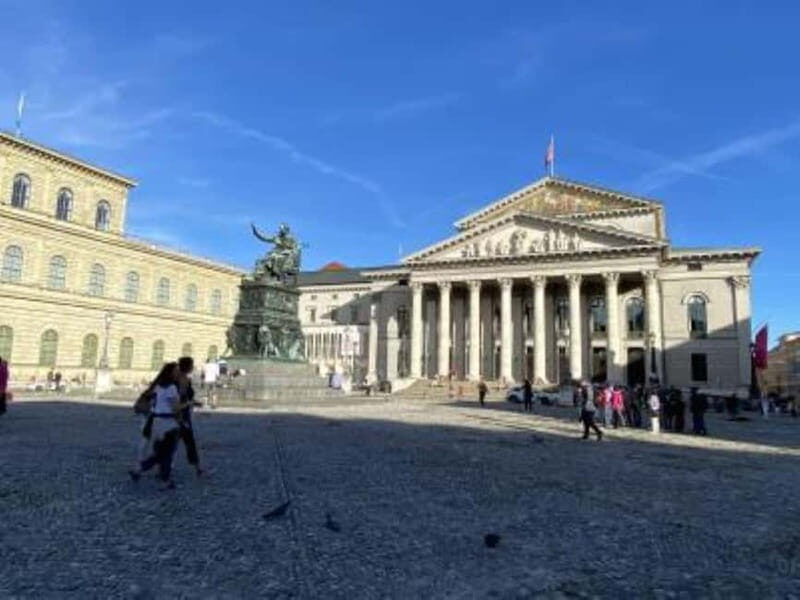 Munich: Sightseeing hopping Summer in the city with an aperitif drink - Introduction: Setting the Scene for a Munich Evening