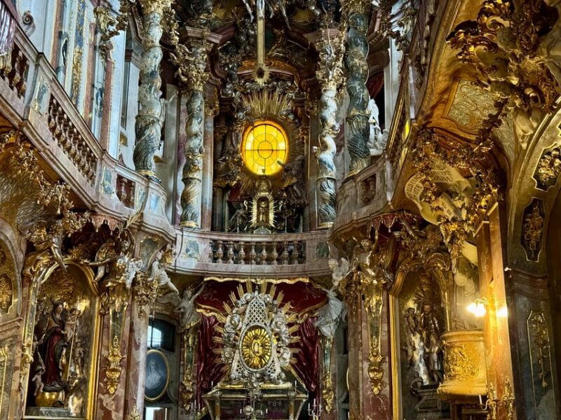 Munich: Spanish Guitar & Bach Toccata at Asamkirche - The Performers and Their Pacts with the Audience