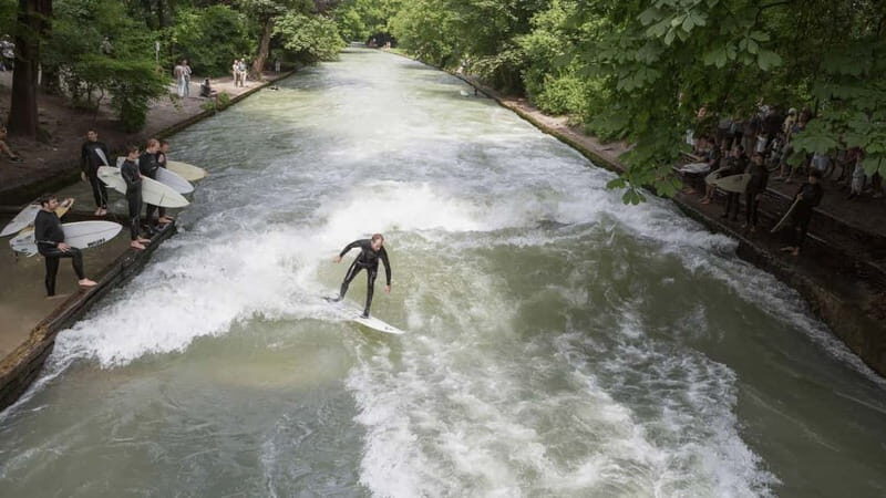 Munich: - Surf Experience Munich - Key Points