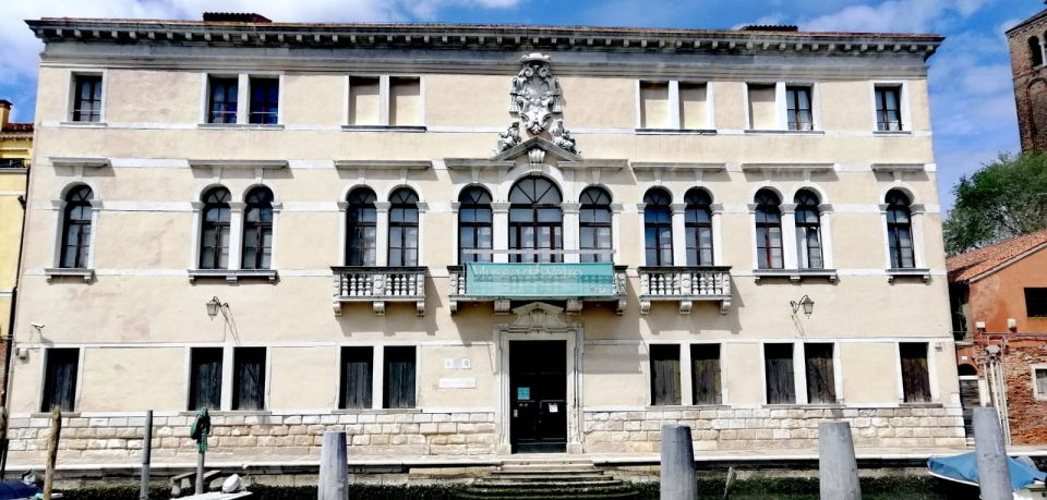 Murano: Glass Lampwork Workshop and Walking Tour - Tour a Historic Glass Factory