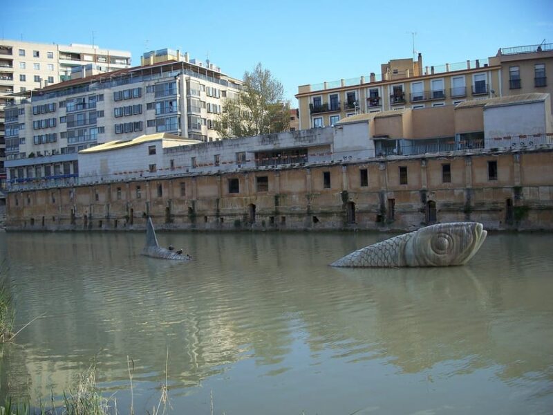 Murcia - Guided Walking Tour With Food Market Visit - Strolling Through Cardinal Belluga Square and Traperia Street
