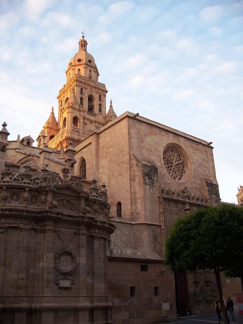 Murcia - Guided Walking Tour With Food Market Visit - Uncovering the Remnants of the 12th-Century Hispano-Muslim City