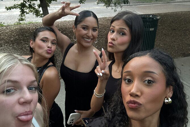 Museum Park and Houston Murder Mystery Outdoor Detective Game - Key Points