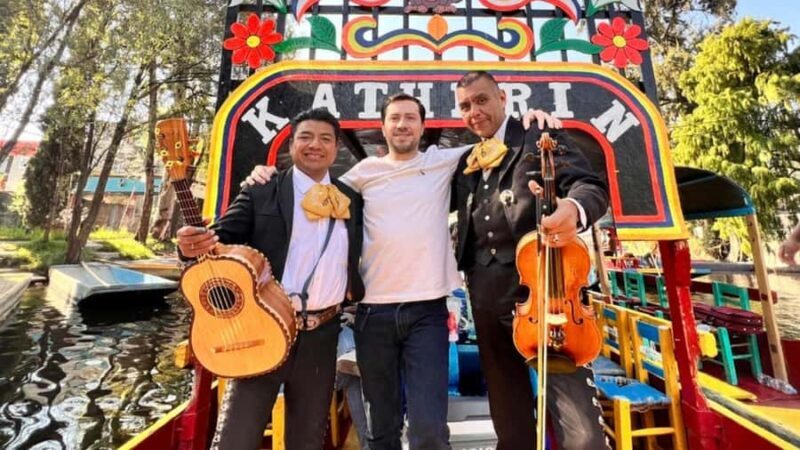 Music and Tequila in Xochimilco, plus a visit to Coyoacán and CU - Exploring the "Music and Tequila in Xochimilco" Tour: A Genuine Look