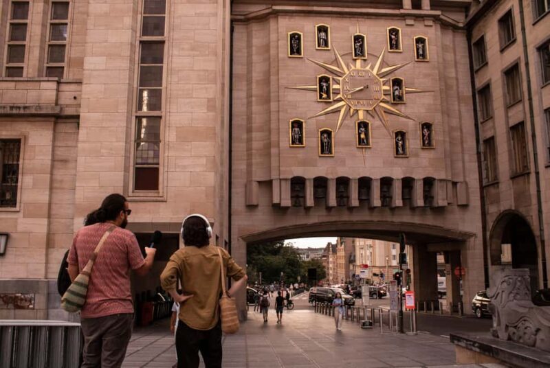 MUSICAL TOUR OF BRUSSELS (SPANISH) - A Rhythmic Introduction to Brussels