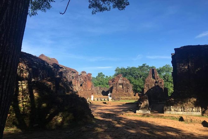 MY SON SUNRISE TOUR From HOI AN or DA NANG - Tour Logistics and Participants