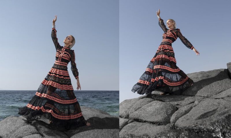 Mykonos: Guided City Walking Tour With Photoshoot - Key Points