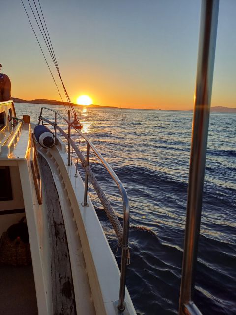 Mykonos Private Sunset Tour With Traditional Boat - Experience Highlights