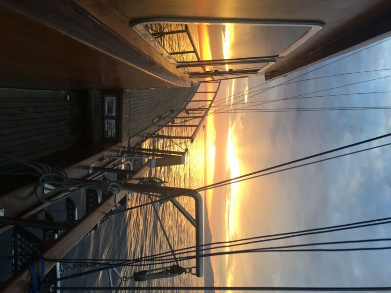 Mykonos: Sunset Boat Cruise with Light Dinner & Drinks - What the Reviews Say