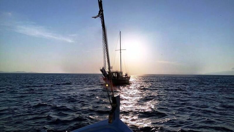 Mykonos: Sunset Boat Trip With Snacks and Drinks - Key Points