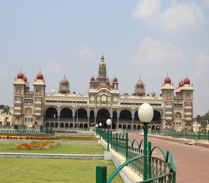 Mysore: 2-Day Palace and Gardens Tour From Bangalore - Day 2 Itinerary