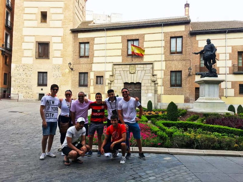 Mysteries & Tapas Tour in Madrid + Exclusive Bar - Introduction: A Different Look at Madrid