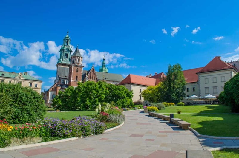 Mysterious Wawel Cathedral and Wawel Courtyard Guided Tour - Practical Tips for Visitors