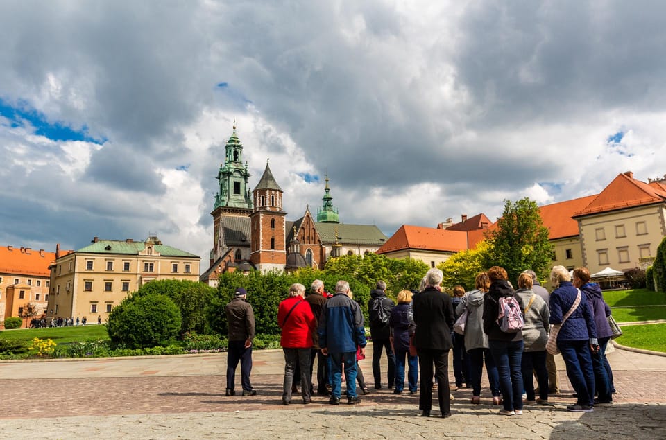 Mysterious Wawel Cathedral and Wawel Courtyard Guided Tour - An In-Depth Look at the Tour Experience