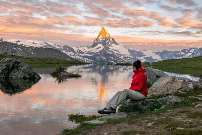 Mystic Zermatt Tour: Peaks, History & Culture - Experiencing the Kirche St. Peters