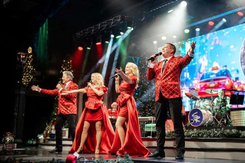 N. Myrtle Beach: Greg Rowles Legacy Theatre Christmas Show - The Venue and Surroundings