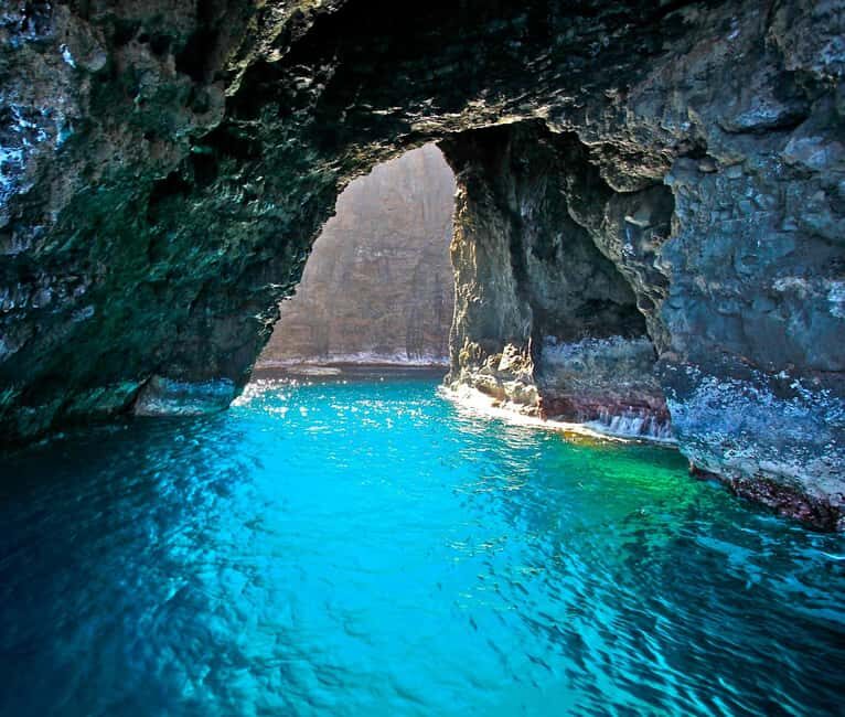 N Pali Coast Zodiac Raft Sea Caves Expedition on Kauai - Who Should Consider This Tour?
