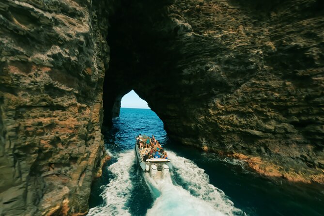 Nā Pali Coast Zodiac Raft Expedition and Snorkeling on Kauai - Good To Know
