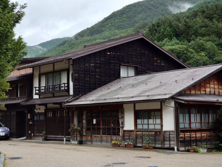 Nagano/Matsumoto: Matsumoto Castle and Narai-juku Day Trip - Matsumoto Castle Tower