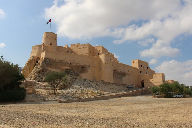 Nakhal Fort-Nakhal Hotspring-Wadi Bani Awf-Bilad Sayt - Private Full Day Tour - Pickup Process