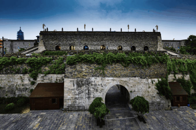 Nanjing Ancient City Tour With Entrance Fee Guide Lunch - Linggu Temple