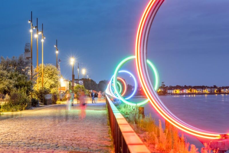 Nantes: Express Walk With a Local in 60 Minutes - Key Points