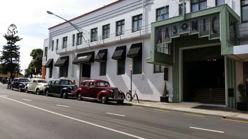 Napier: Highlights & Tour Exploring the Best of this Region - Havelock North and Te Mata Peak or Honey Tasting