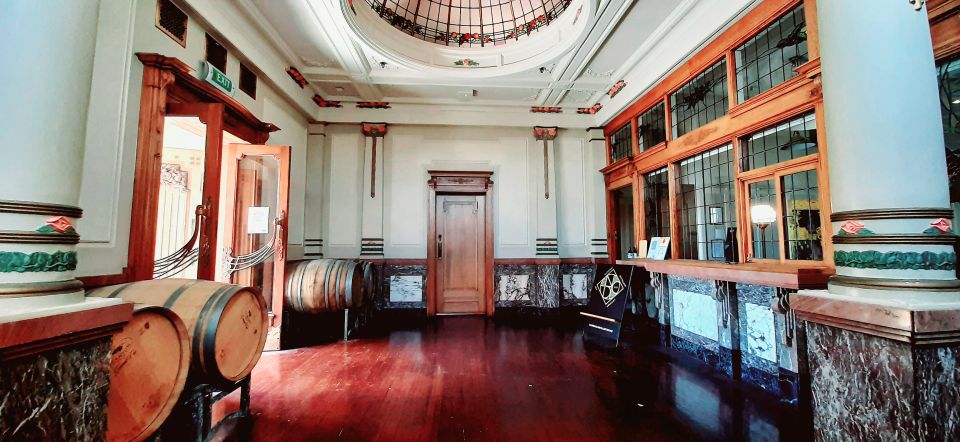 Napier: Wine and Gin Tasting Tour With Lunch - Tour Itinerary