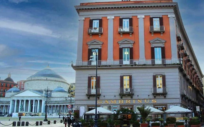 Naples Center: Exclusive tour with tour guide - Key Points