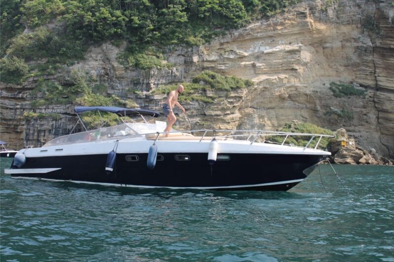 Naples: City Boat Tour with Aperitif - Key Points