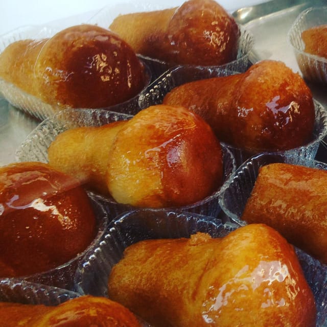 Naples: Guided Street Food Walking Tour - Meeting Point and Guide Information