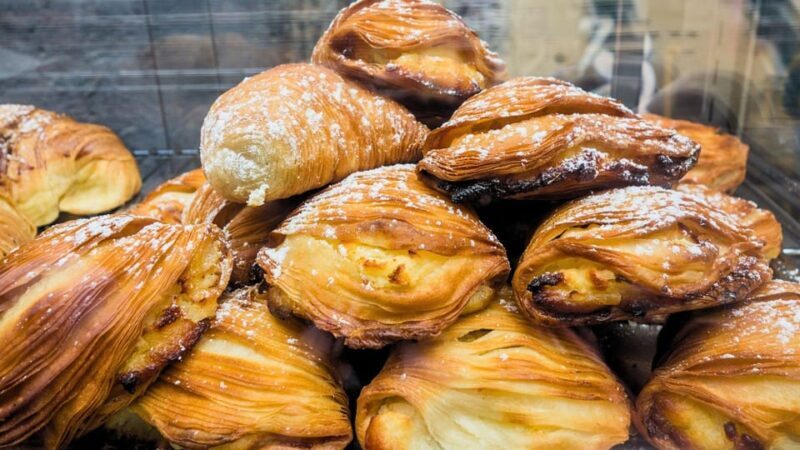 Naples: guided tour of Spaccanapoli and street-food tasting - Practical Tips for Travelers