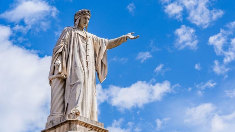 Naples: historical centre tour and visit to the Water Museum - Walking Through the Historic Center