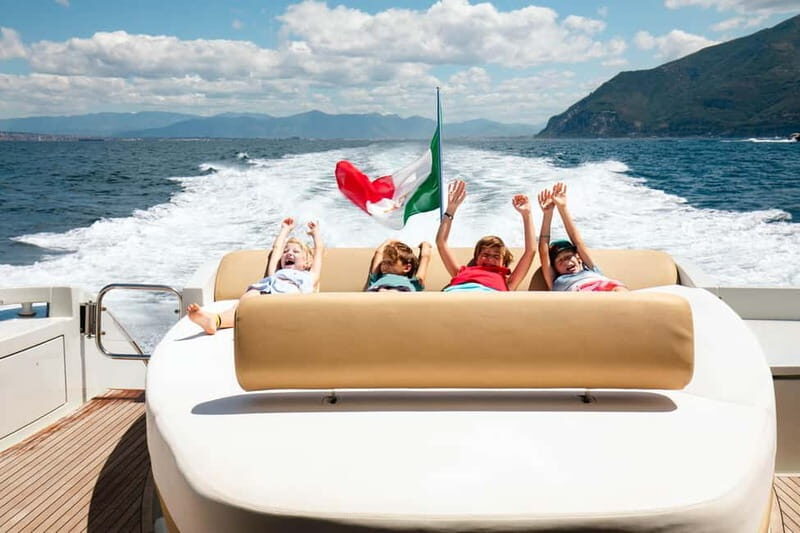 Naples: Ischia & Procida Private Yacht Tour with Snacks - Analyzing the Value