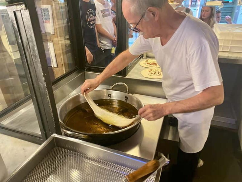 Naples: Old City Center Street Food Tour with Spritz - Atmosphere and Guide Quality