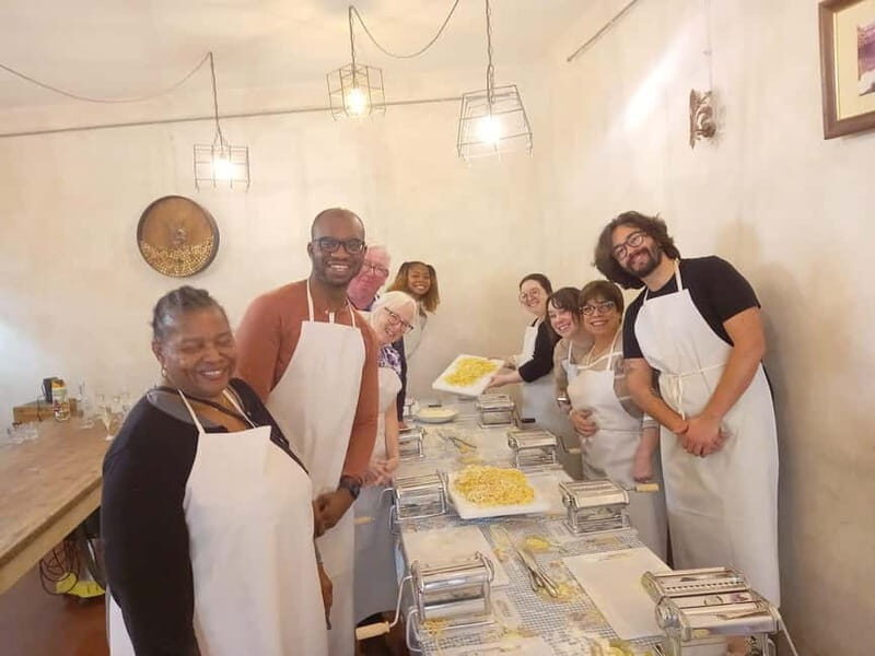 Naples: Pasta and Tiramisu Cooking Class with Wine - Key Points