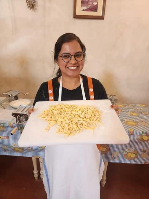 Naples: Pasta and Tiramisu Cooking Class with Wine - Sampling and Socializing