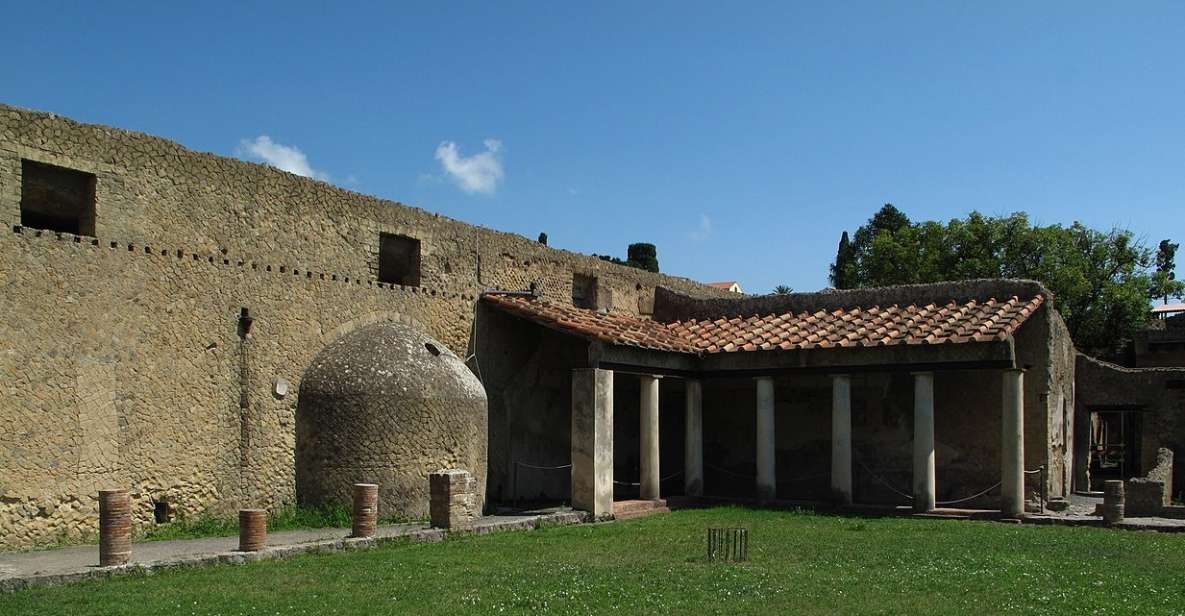 Naples: Pompeii & Herculaneum Tour With Lunch & Wine Tasting - Wonders of Herculaneum