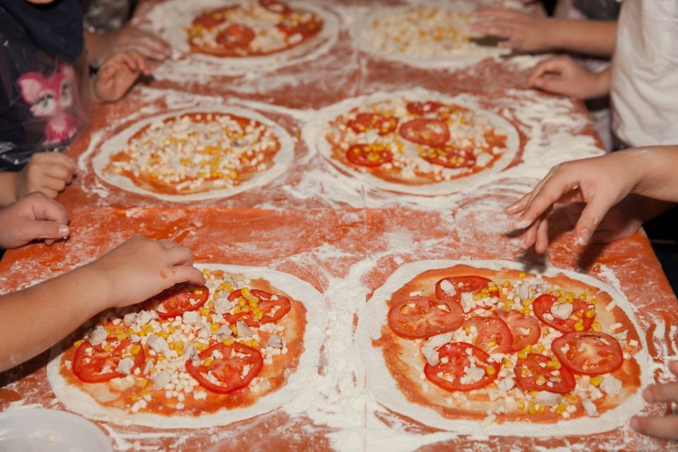 Naples: Premium Pizza-Making Class at a Pizzeria - What to Bring