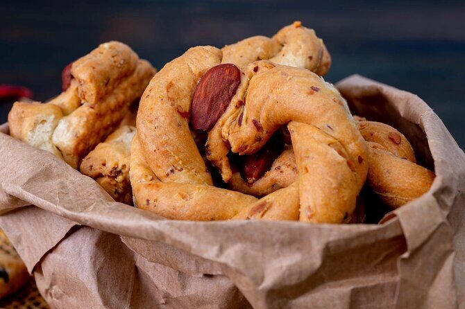 Naples Private Food Walking Tour from Pizza to Limoncello - The Guide and the Group