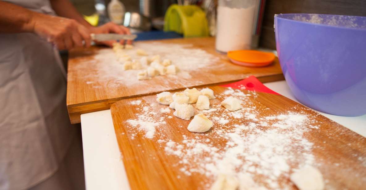Naples: Private Pasta and Tiramisu Class at a Locals Home - Key Points