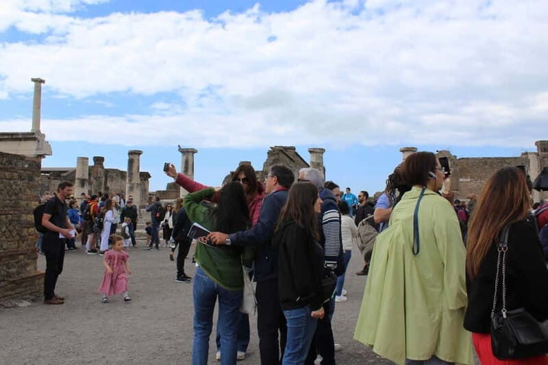 Naples: Private Pompeii & Vesuvius Tour with Driver - FAQ