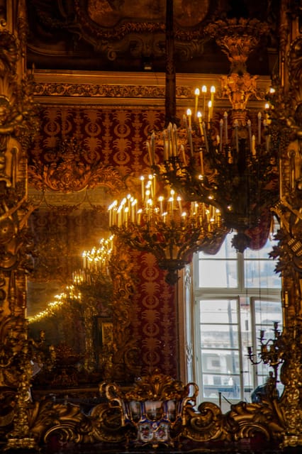 Naples: Royal Palace and Spanish Quarter Guided Tour - Getting to the Meeting Point