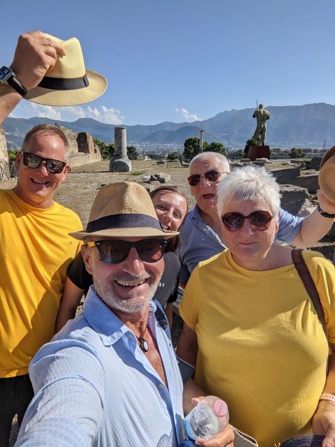 Naples: Shore Excursion Naples, Pompeii & Pizza Drive & Walk - Guided Tour of Pompeii