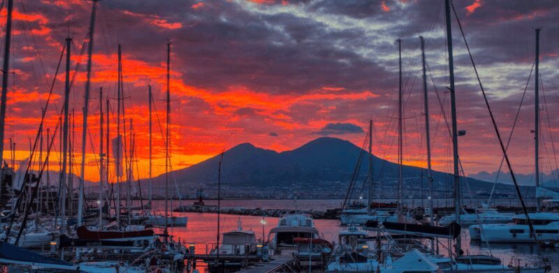 Naples: sunrise gulf tour with typical breakfast by the sea - A Gentle Wake-Up Call with Spectacular Views