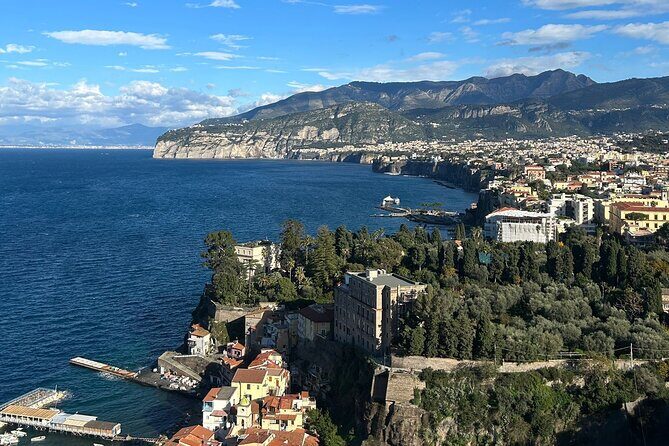 Naples Transfer from the airport to Sorrento and vice versa - An In-Depth Look at the Transfer Experience