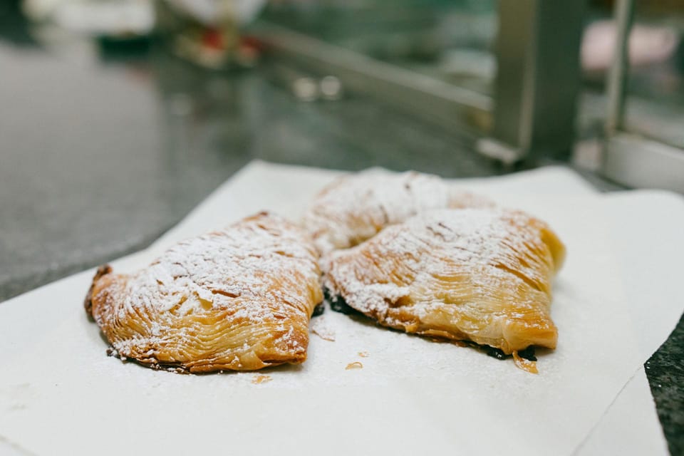 Naples: Ultimate Food Tour With Pizza & Local Specialties - Accessibility and Dietary Considerations
